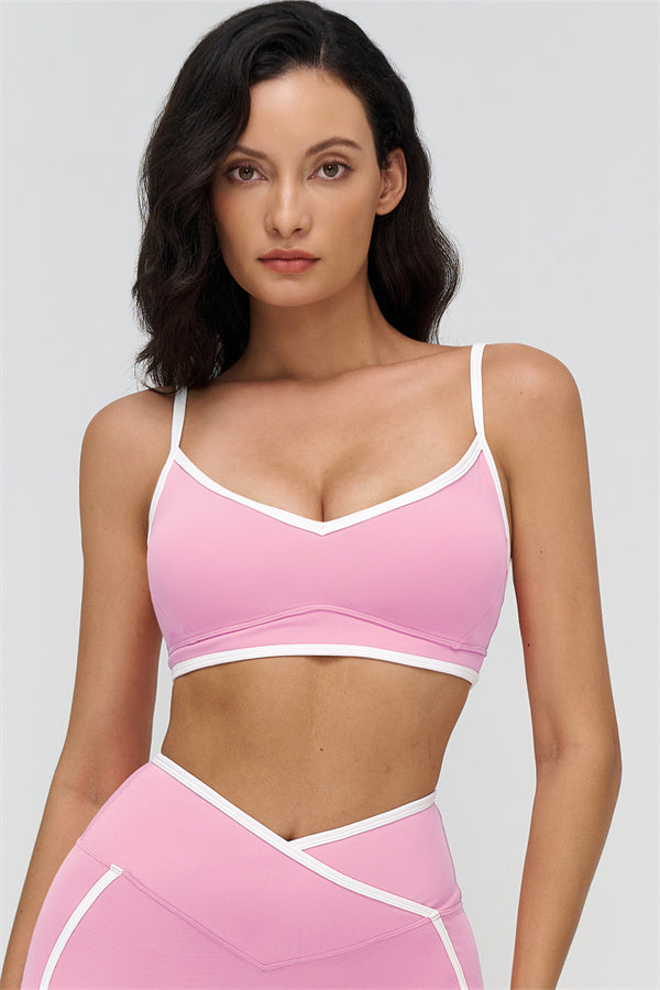 Fitglutes Activewear sports bra and leggings 2-piece set with contrast design, ideal for gym workouts and activewear training.