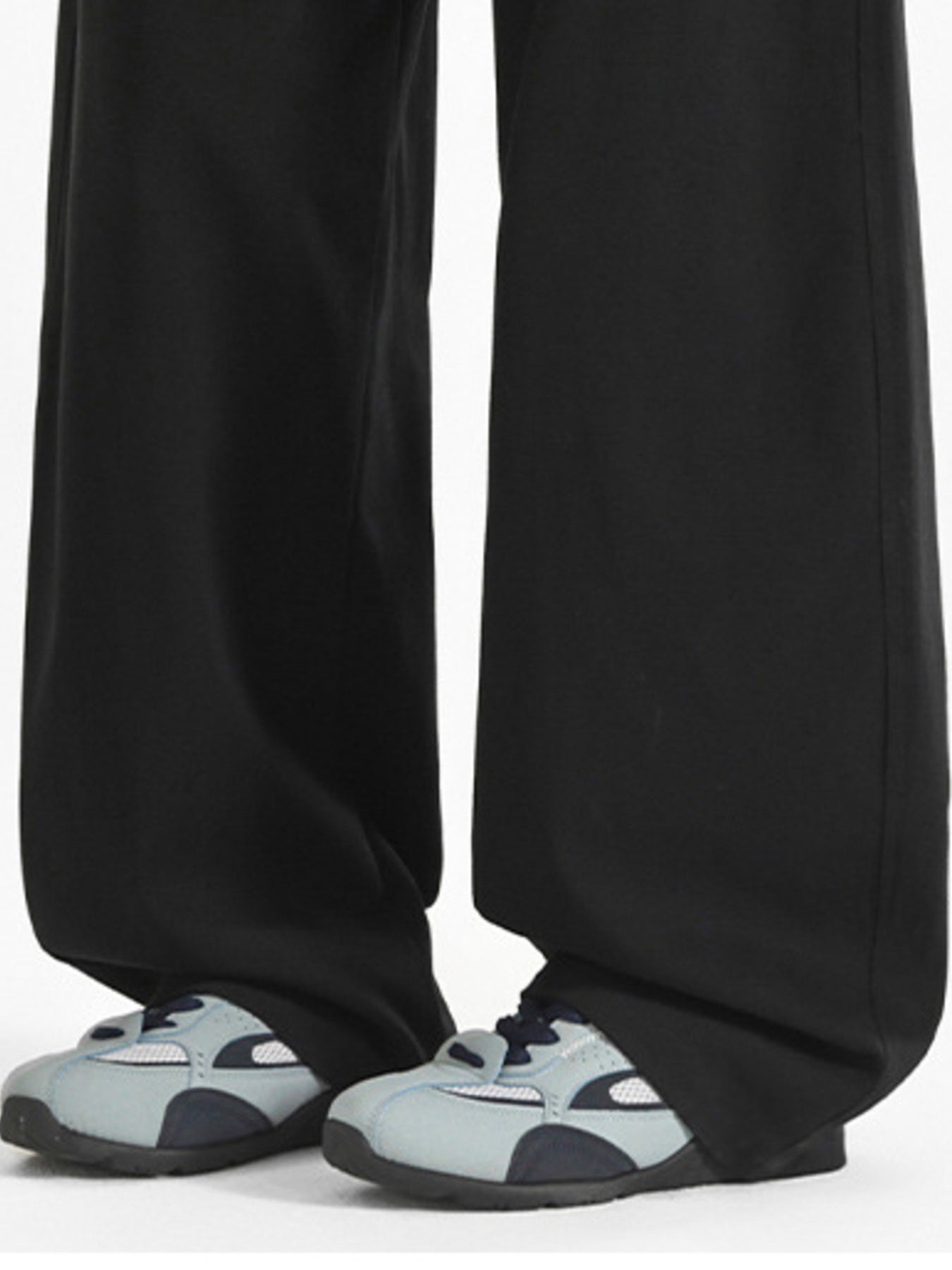 Men's wide leg casual comfort pants by Trendsi, relaxed fit stretch trousers with a stylish and comfortable design.