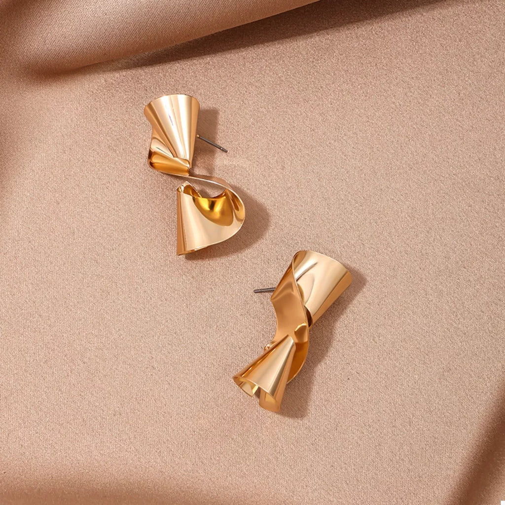 18K gold-plated twist earrings featuring sleek, modern design, perfect for elegant accessories.