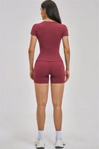 Fitglutes Activewear Zenith T-shirt and shorts 2-piece set, sporty gymwear with comfortable T-shirt and athletic shorts.