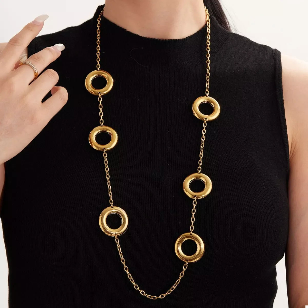 18K gold-plated circle chain statement necklace with large interconnected rings, stylish jewelry accessory, Plush Fashion Hub brand