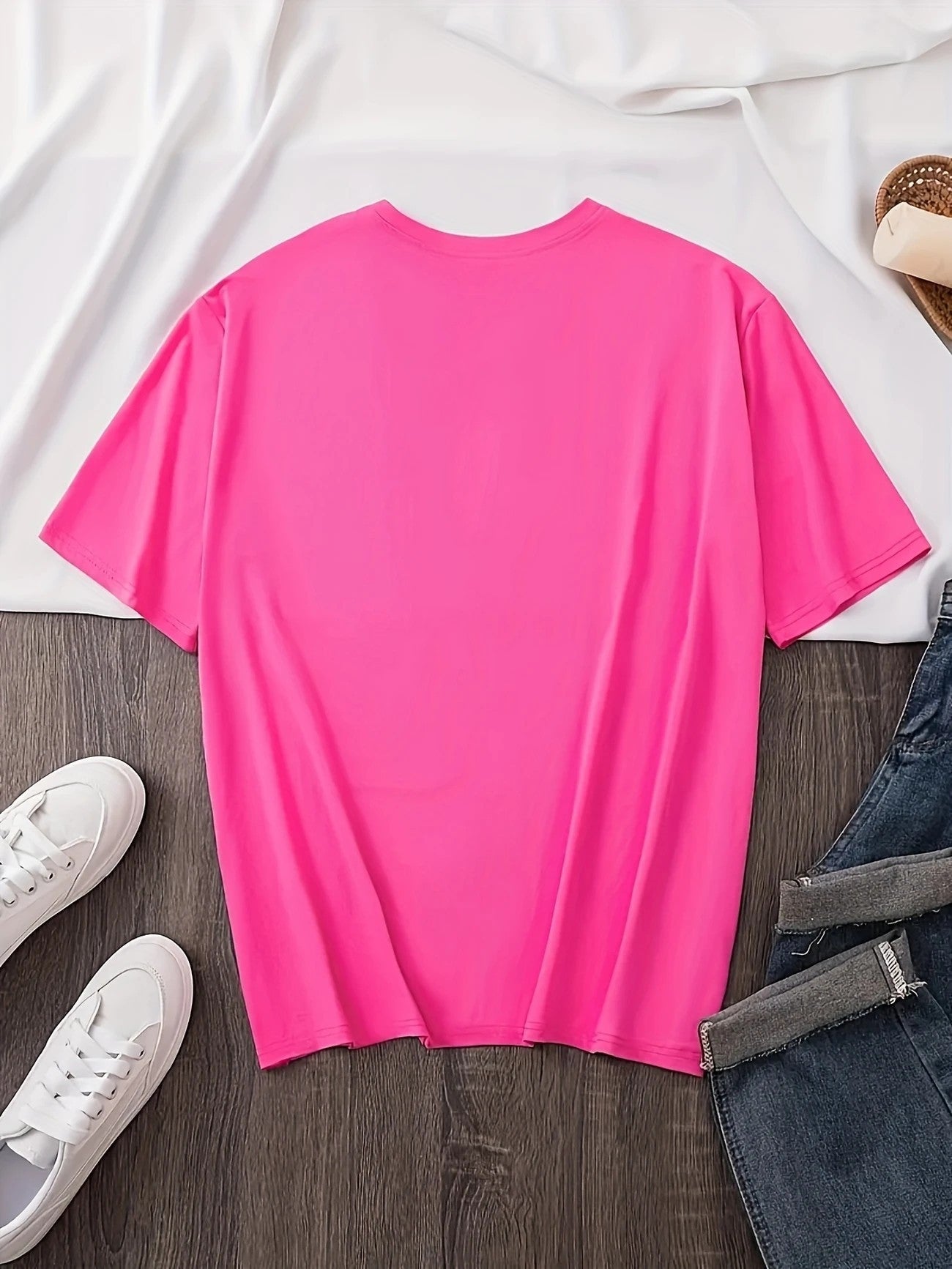 Women’s letter print tank top from FitiqueFit, casual streetwear vest with round neck and stylish letter graphic design.