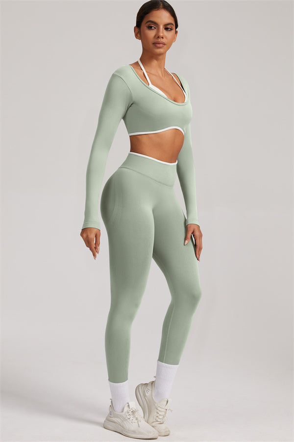 Fitglutes Activewear long sleeve crop top and matching leggings 2-piece set, stylish gymwear for workout and active fitness.