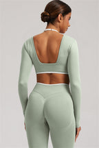Fitglutes Activewear long sleeve crop top and leggings 2-piece set, stylish gymwear and workout clothes for active women.