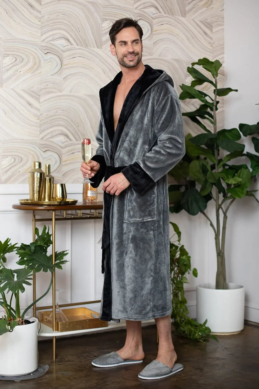 Men’s plush bathrobe with hood, ultra-soft and cozy, featuring a relaxed fit and front pockets for everyday comfort from Plush Fashion Hub.