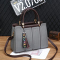 Women’s fashion shoulder tote bag from Trendy Attic Store01, stylish purse with spacious interior and modern design.