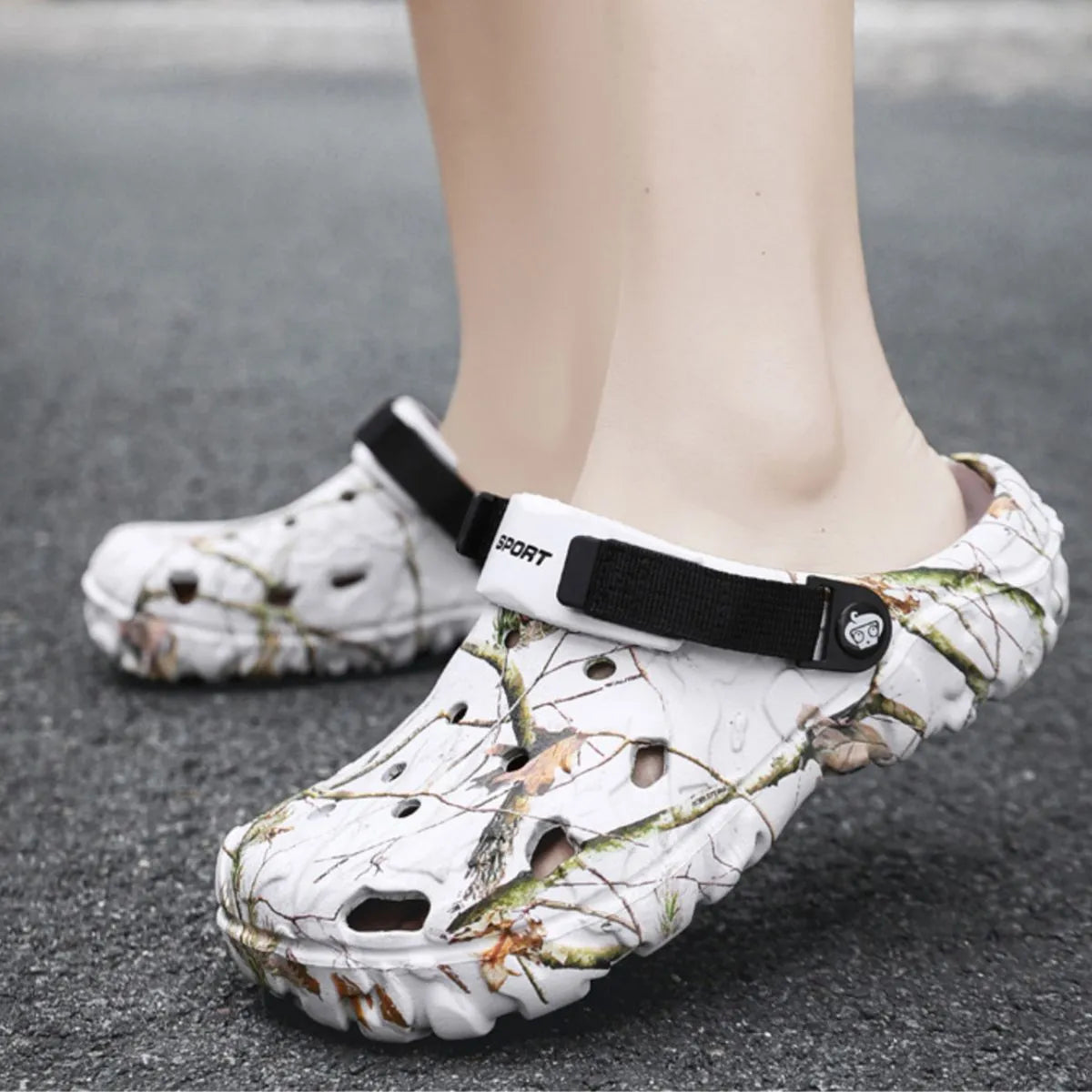 Men's printed round toe sandals from Trendsi, showcasing stylish footwear with a patterned design and comfortable open-toe style.