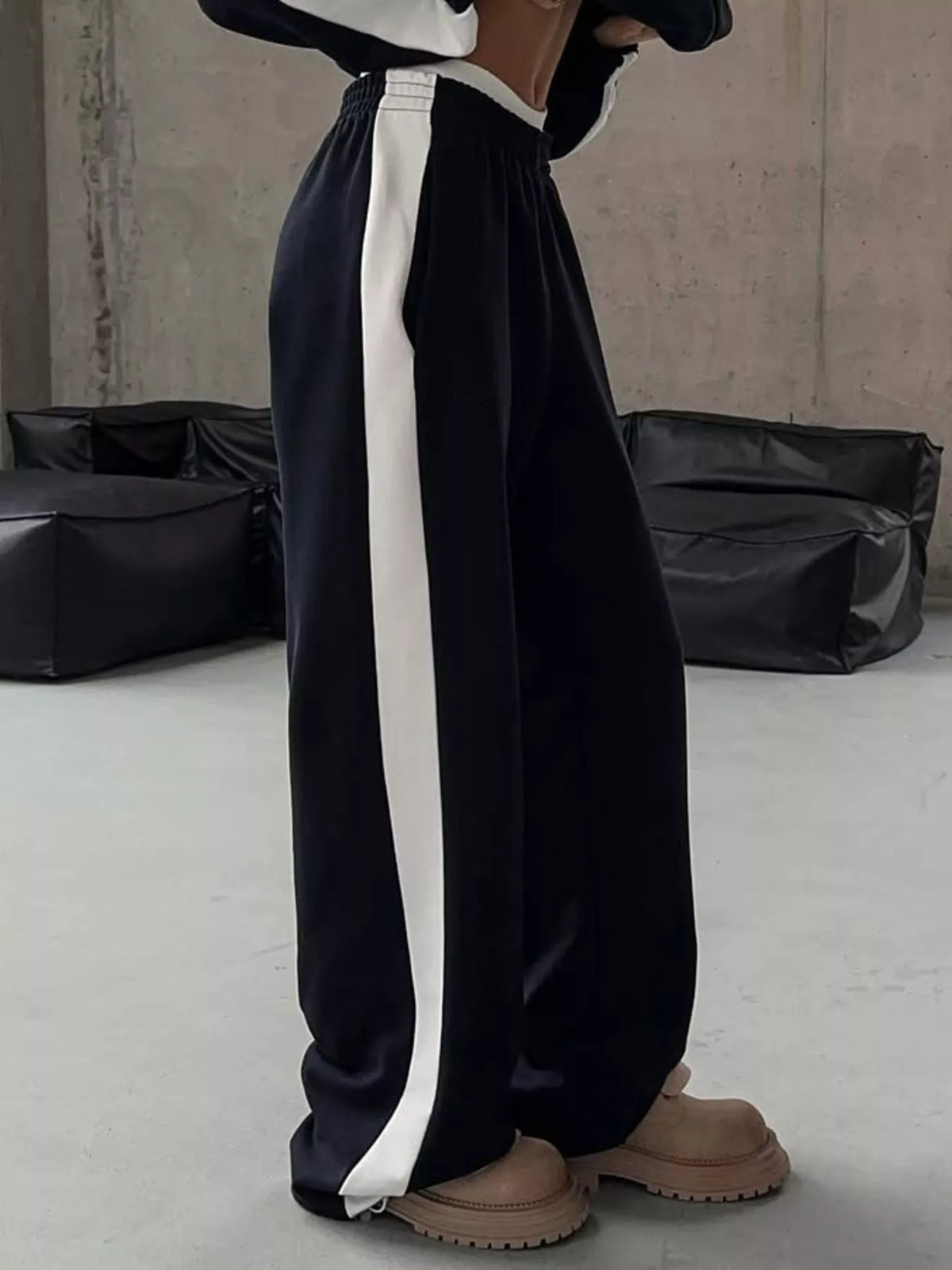 Plush Fashion Hub zip-up long sleeve tracksuit set with hood, made of soft plush fabric, in a stylish casual design.