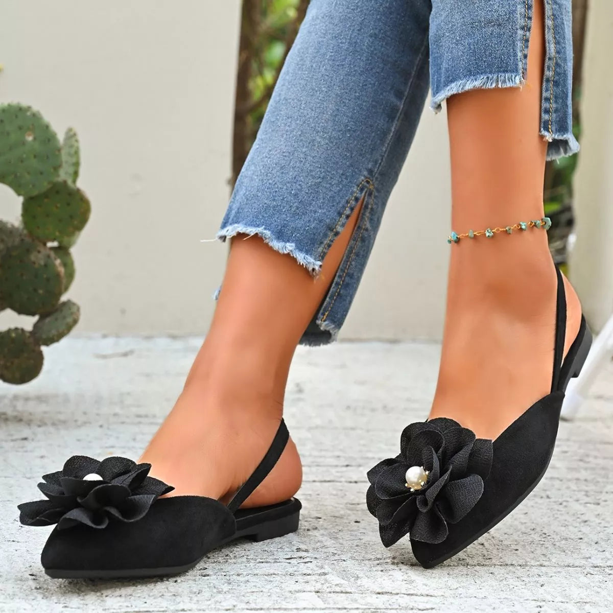 Shopimist flower point toe flats sandals with decorative floral design and sleek pointed toe for stylish summer wear.