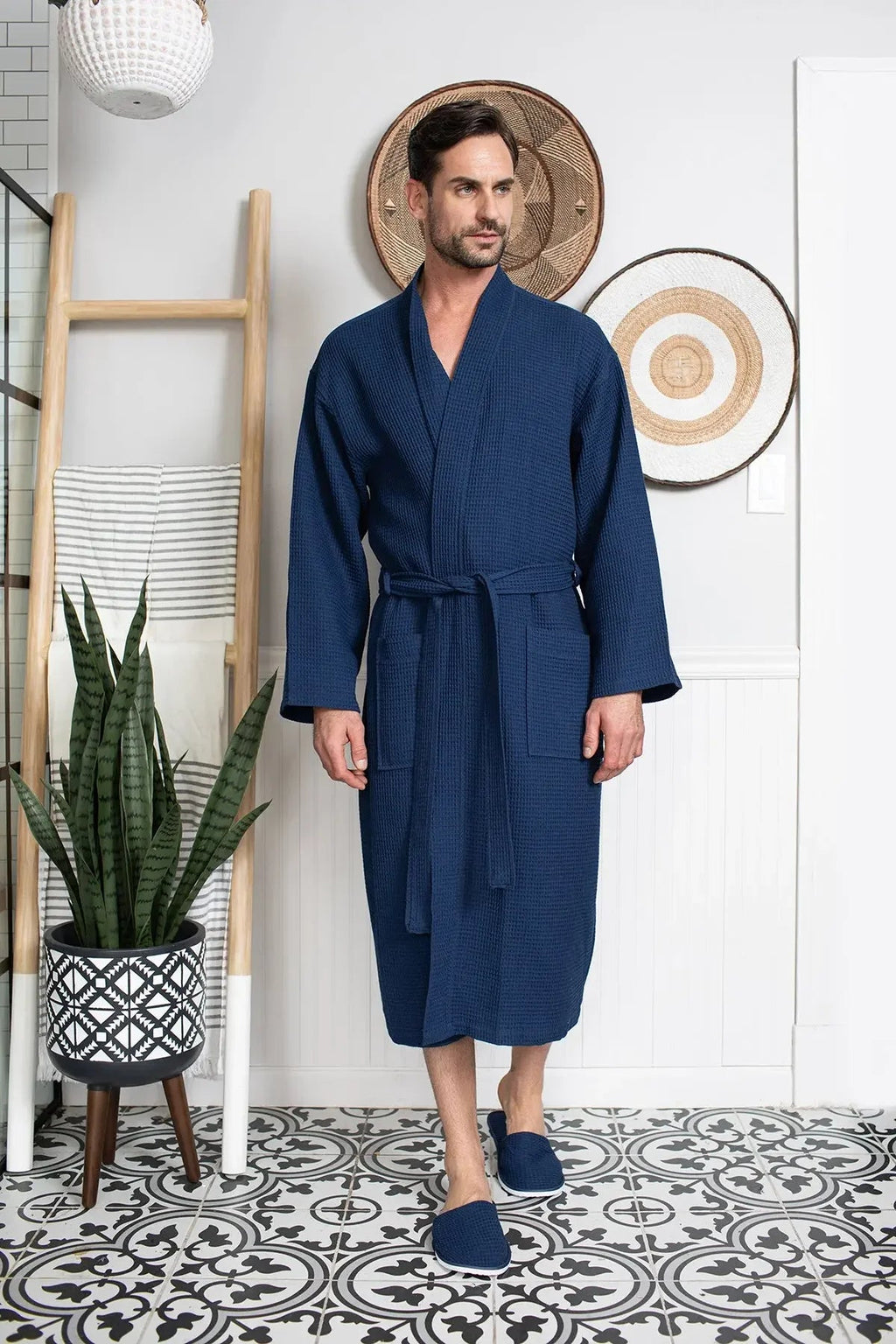 Absorbent, lightweight men's waffle spa bathrobe made of cotton, featuring a plush texture and comfortable fit.