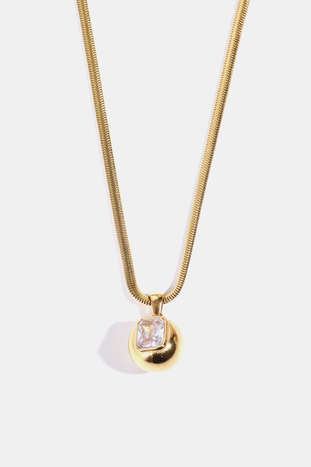 18K gold-plated zircon geometric pendant necklace with modern design, featuring a sleek, minimalist shape for stylish wear.