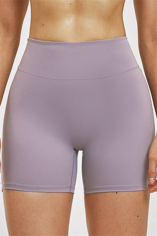Fitglutes activewear Zenith T-shirt and shorts 2-piece set, stylish gymwear with a comfortable fit for workout and sports activities.