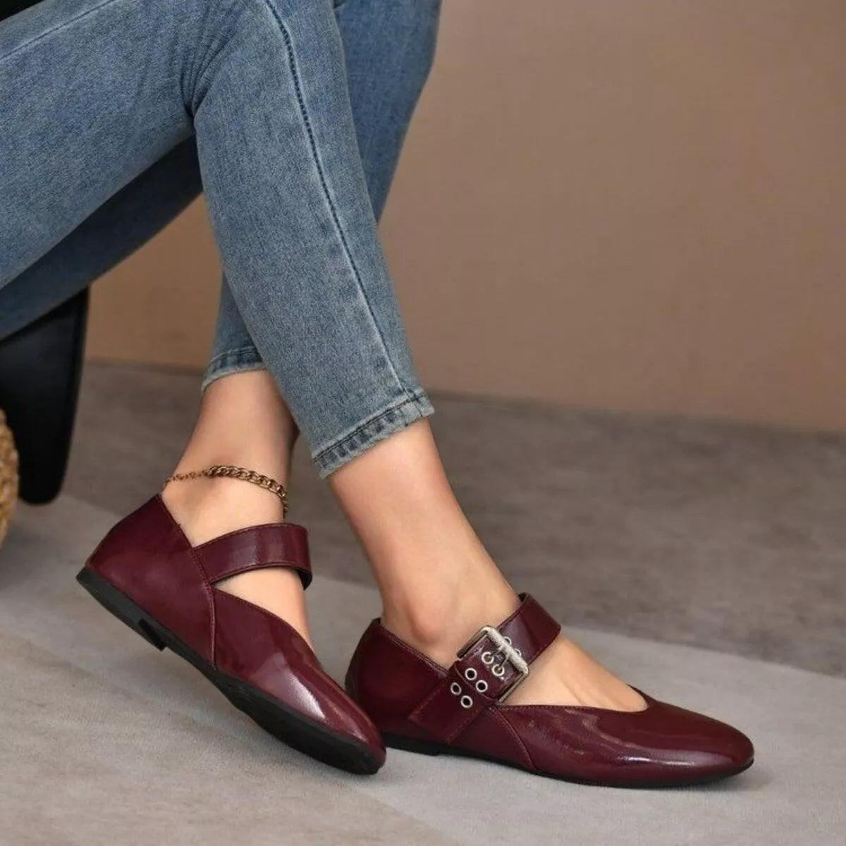 Shopimist round toe flats loafers featuring sleek design and smooth leather finish, perfect for casual or office wear.