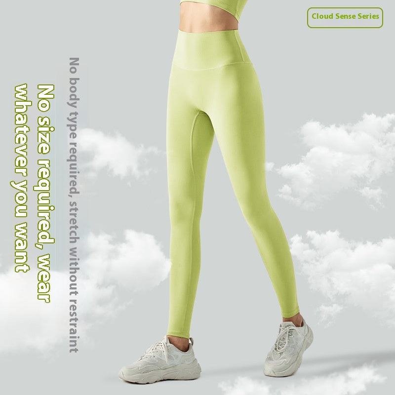 Nude Feel women’s Pilates and yoga activewear set by Plush Fashion Hub, featuring a seamless bra and high-waisted leggings.