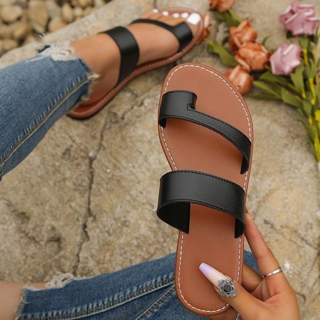 Shopimist toe loop flat sandals featuring minimalist design and open toe style, perfect for casual summer wear.