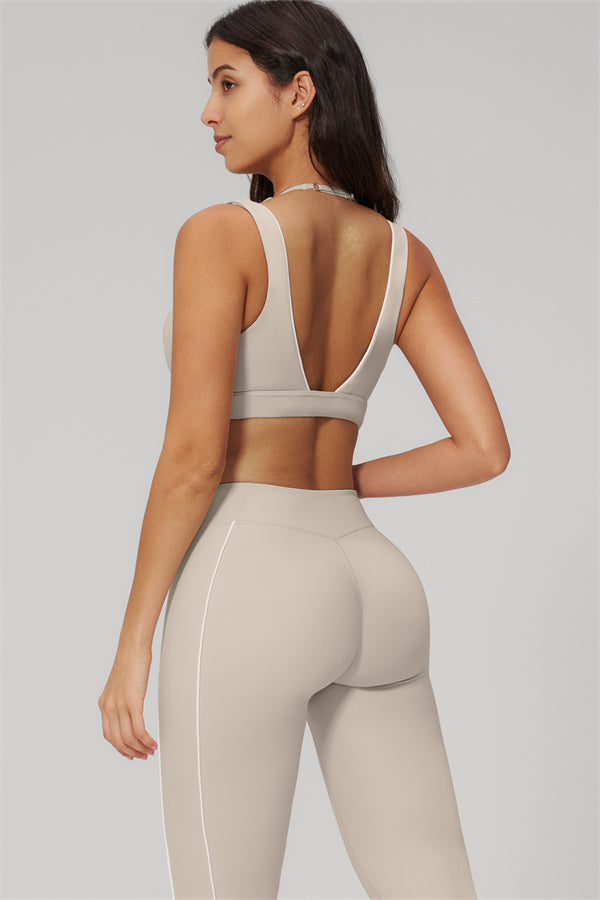 Fitglutes Activewear Clarity Contour Line sports bra and leggings 2-piece set, designed for gym and workout comfort.