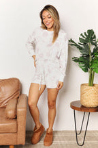 Women’s floral long sleeve top and shorts loungewear set, comfortable 2-piece pajama set with a cozy, relaxed fit.