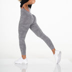 Plush Fashion Hub snowflake camouflage high-waisted seamless yoga pants, activewear leggings with a stylish pattern and comfortable fit