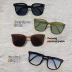Foldable FitiqueFit sunglasses with case, stylish eyewear in 13 color options, lightweight and portable fashion accessories.