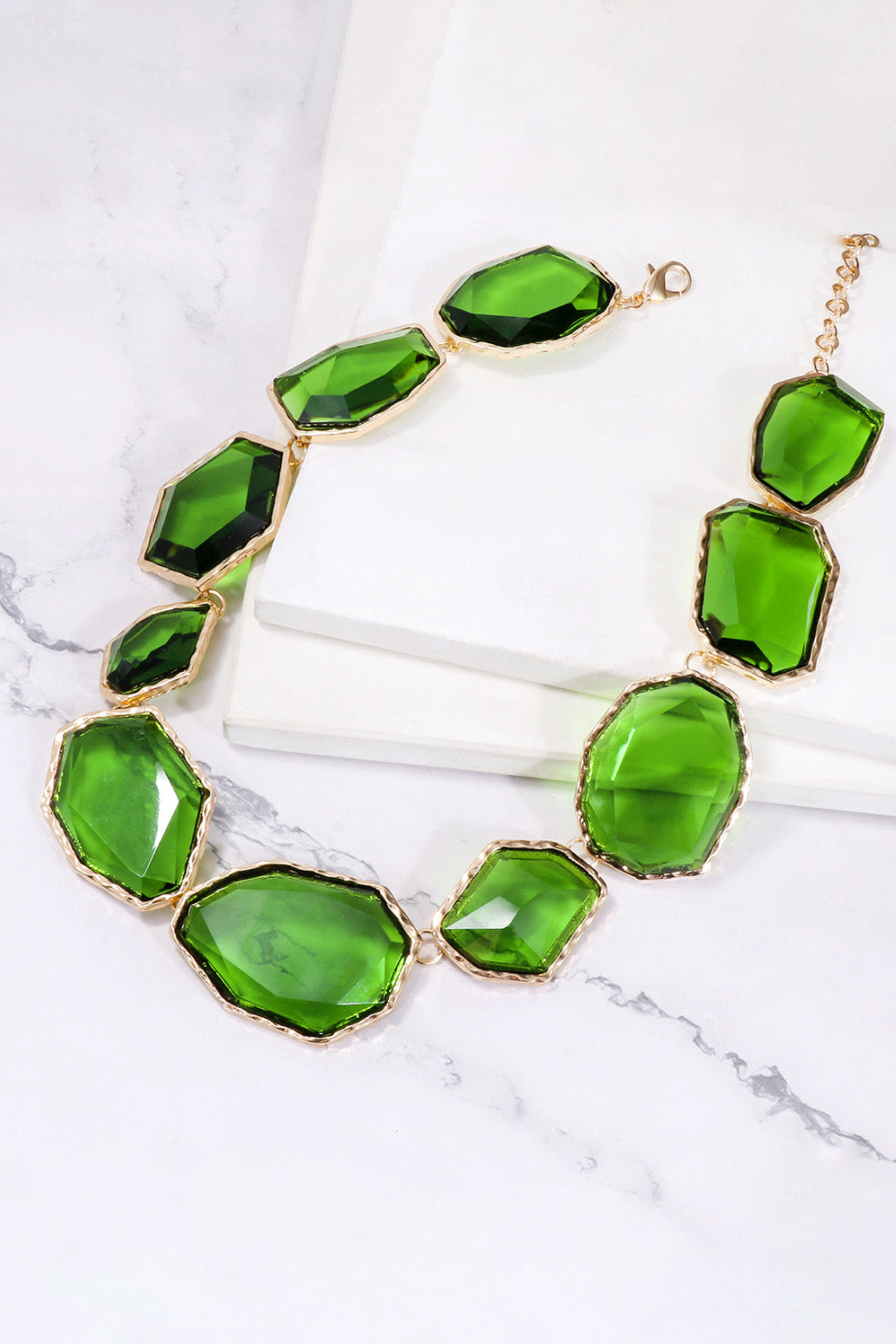 Geometrical shape zinc alloy frame resin necklace featuring modern design, stylish accessory with colorful resin accents.