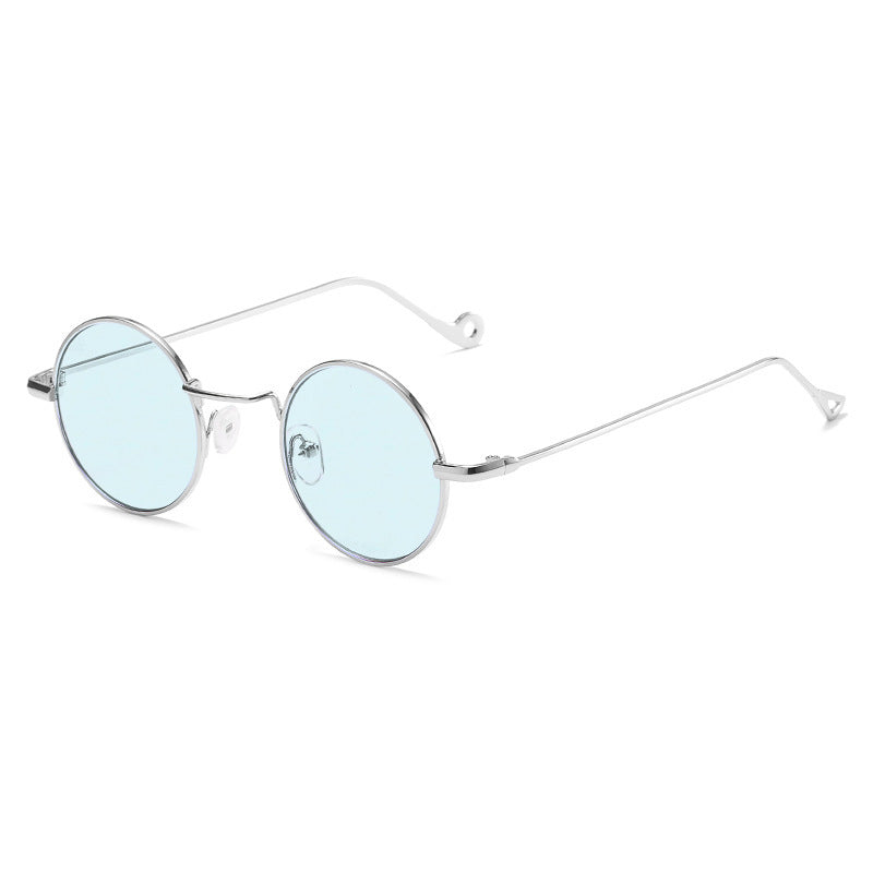 Retro round steampunk sunglasses with gothic style frames from Plush Fashion Hub, featuring vintage-inspired design and metallic accents.
