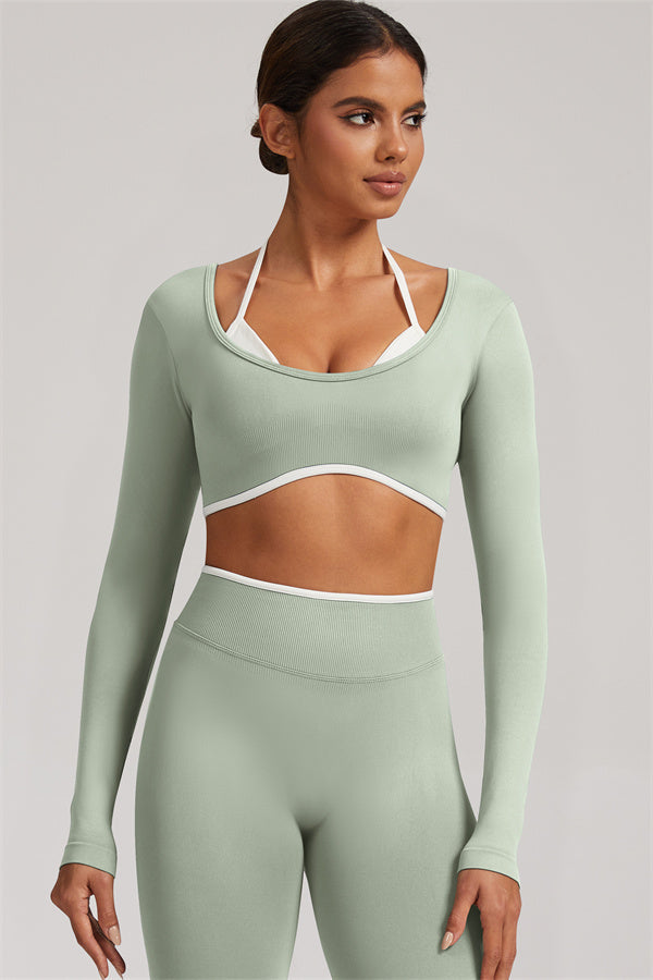 Fitglutes Activewear long sleeve crop top and leggings 2-piece set, stylish gymwear for workout and active lifestyle.