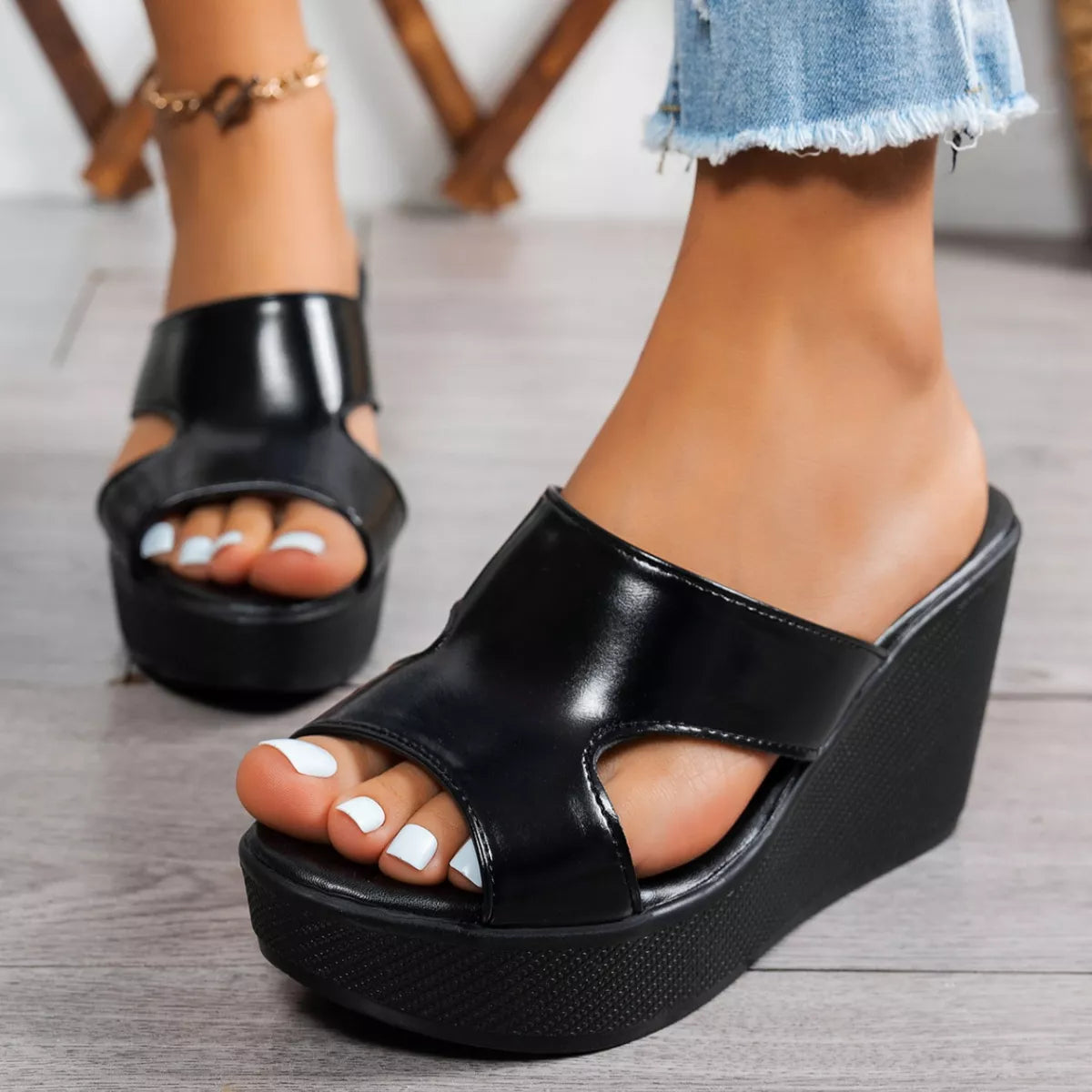 Shopimist open toe wedge sandals with cork heel and adjustable ankle strap, featuring a stylish and comfortable design.