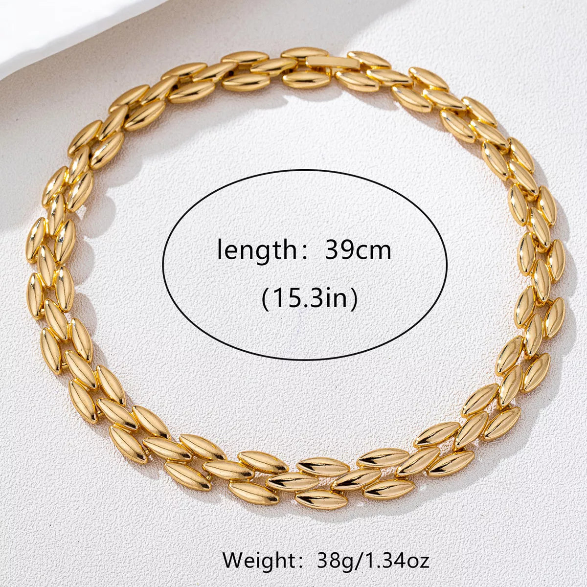 18K gold-plated chunky necklace with bold chain links, stylish jewelry piece showcasing a shiny, modern design.