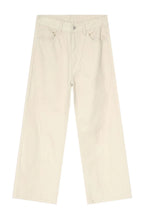 Men's baggy jeans with multiple pockets from Trendsi, showcasing relaxed fit and casual style on a model.