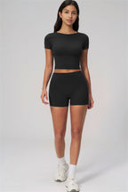 Fitglutes Activewear The Rapture T-shirt and shorts 2-piece set, sporty gymwear with a comfortable fit, ideal for workouts and active lifestyles.