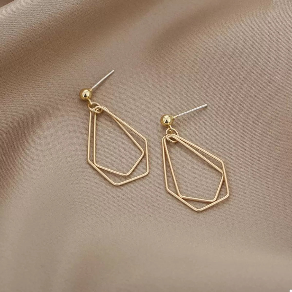 18K gold-plated alloy geometric wire drop earrings with modern design and sleek, minimalist style.