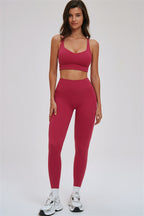 Fitglutes Activewear sports bra and leggings 2-piece set, kinetic cross-back design, ideal for gym and workout sessions
