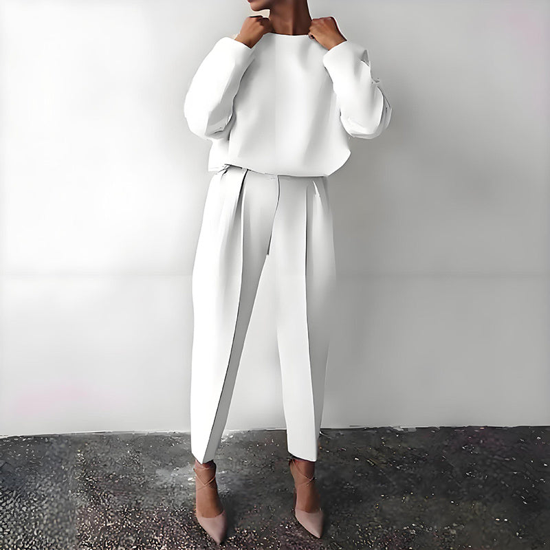 Women’s solid color 2-piece loungewear set with long sleeve top and pleated pants, casualwear from Plush Fashion Hub.