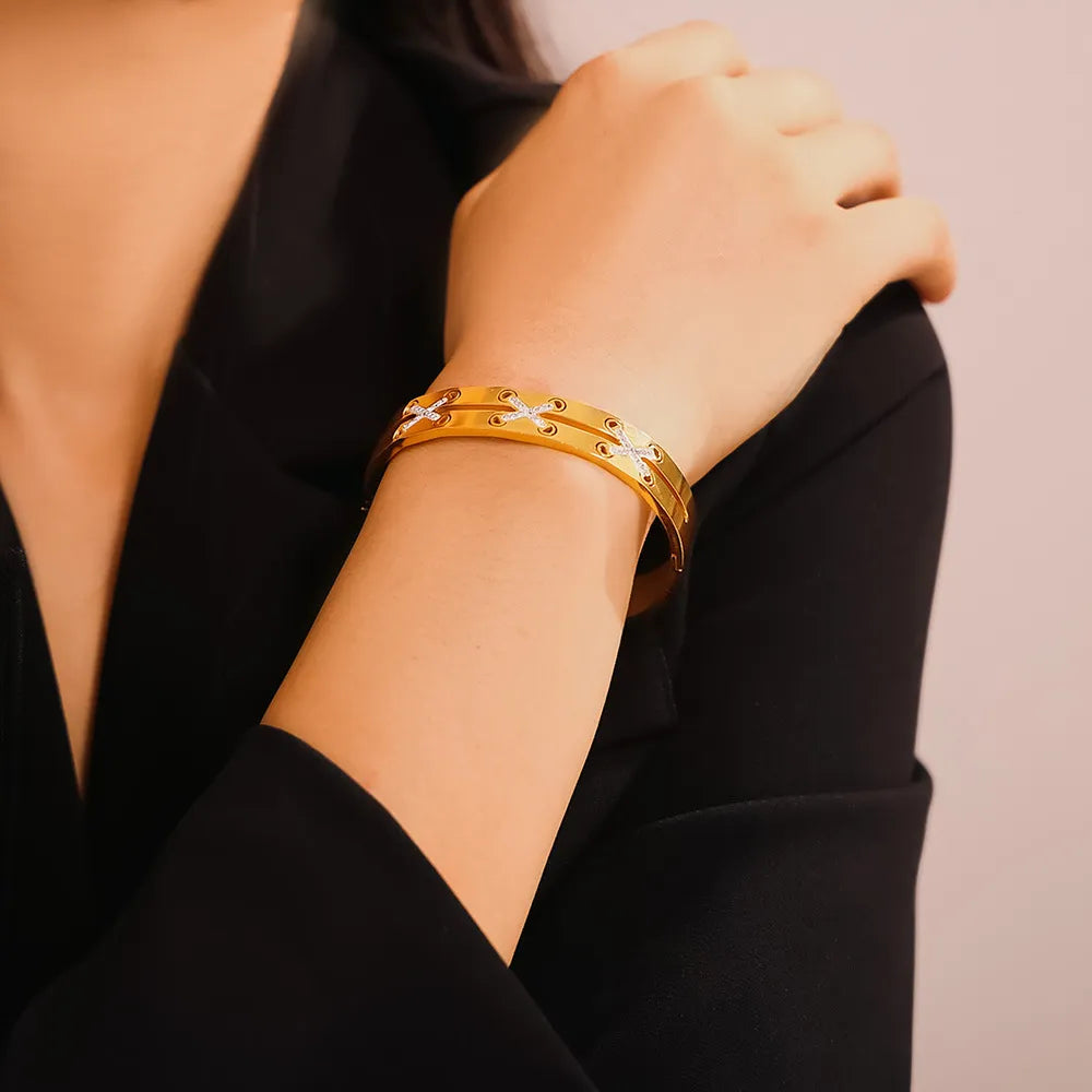 18K gold-plated Czech diamond bracelet with sparkling stones and delicate chain, showcasing elegant jewelry design.