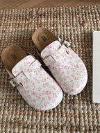 Women's floral print round toe slip-on flats with comfortable casual design, perfect for walking and everyday wear.