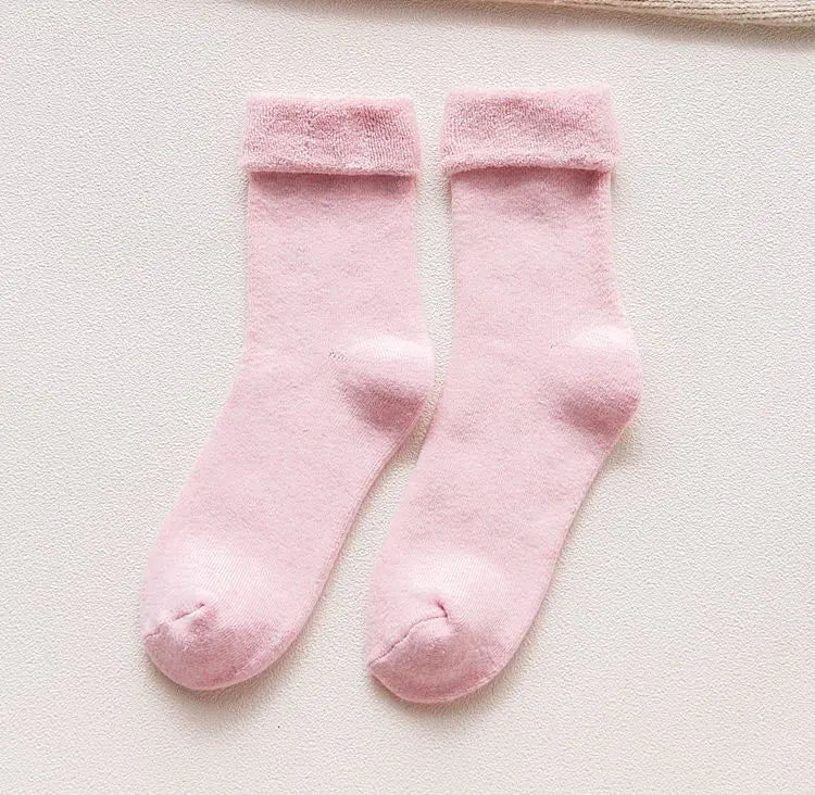 Thick cotton women's thermal socks by Plush Fashion Hub, suitable for autumn and winter, showcasing cozy, warm sock design.