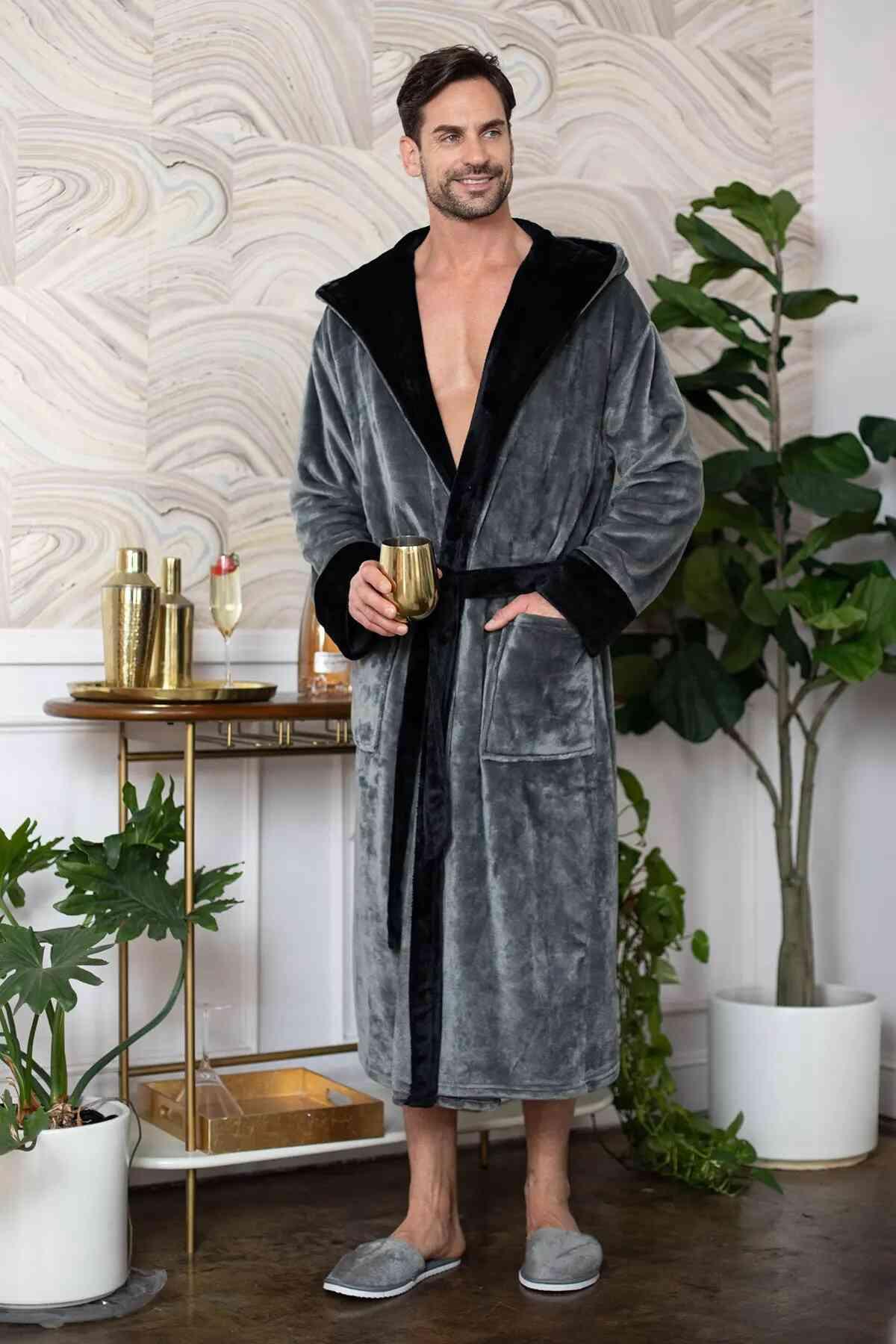 Men’s plush hooded robe from Plush Fashion Hub, showcasing ultra-soft fabric and comfortable fit for everyday relaxation.