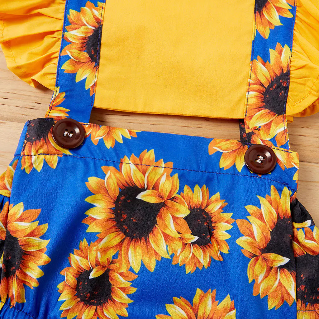 Girls' jumpsuit with suspenders from Trendy Attic Store01, featuring a stylish design and comfortable fit for young girls.