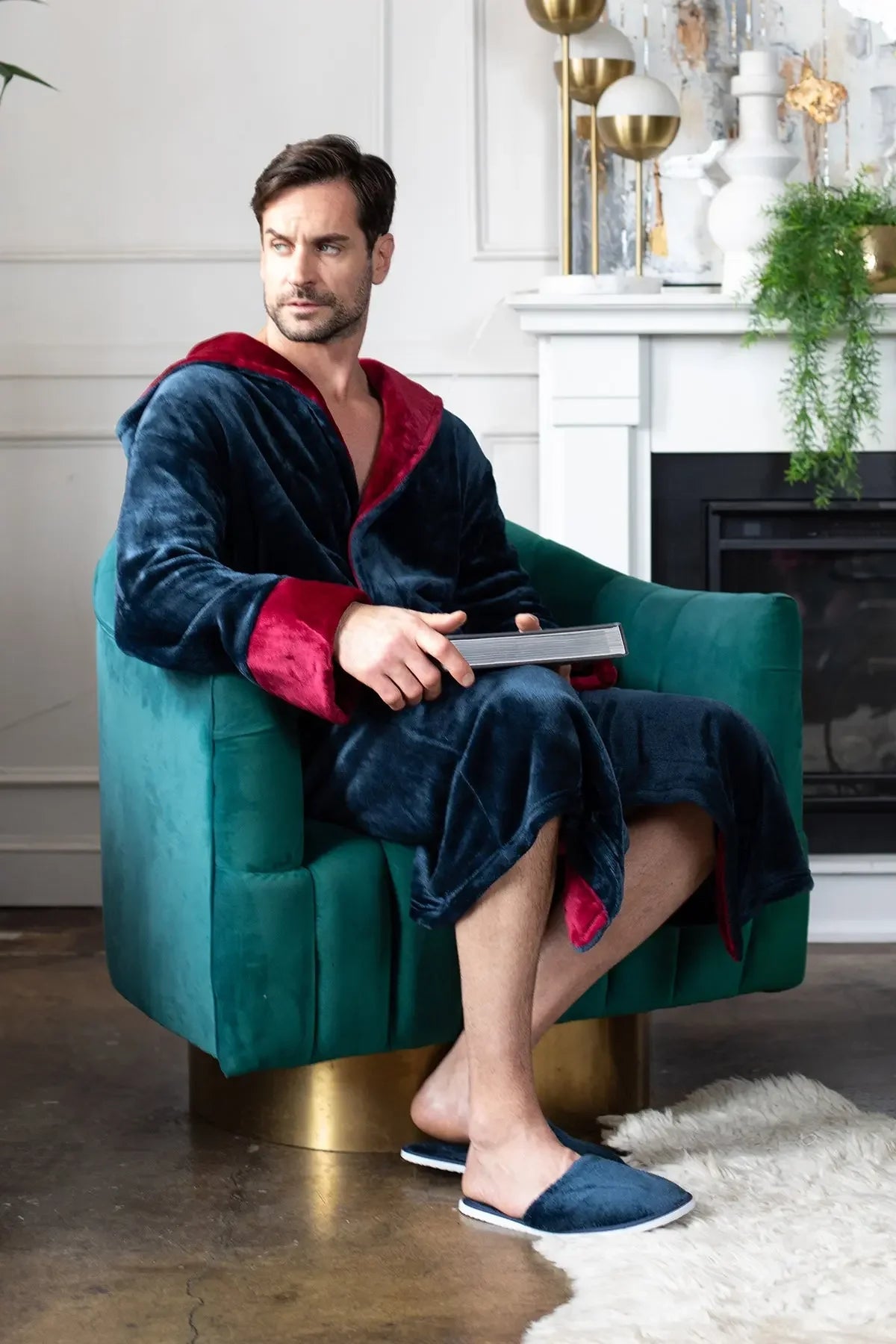Men’s plush hooded robe by Plush Fashion Hub, featuring ultra-soft fabric and cozy design for comfortable everyday wear.