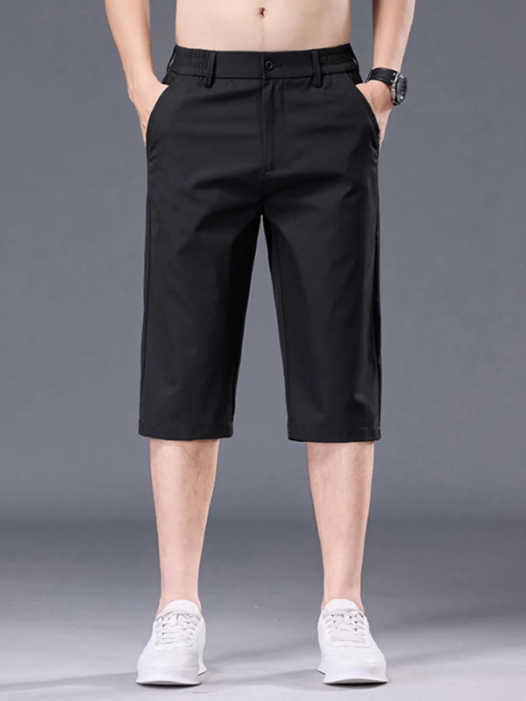 Men's plus size casual stretch shorts with pockets, featuring a comfortable fit and versatile style for everyday wear.