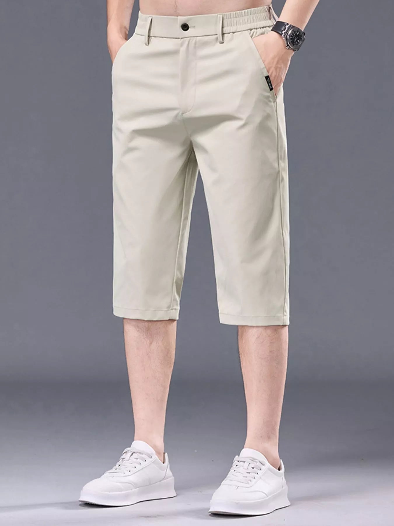 Men's plus size casual stretch shorts with pockets, comfortable fit, in a relaxed style, perfect for everyday wear.