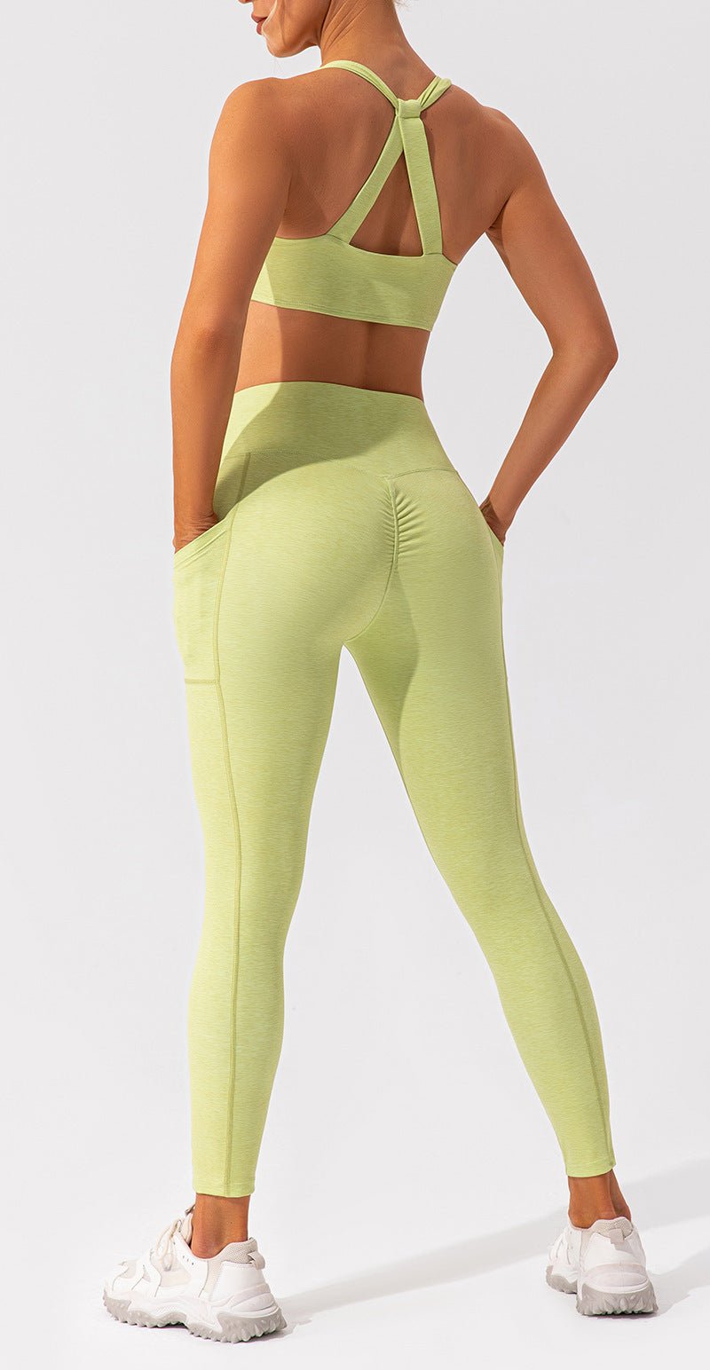 Nude Feel women’s Pilates and yoga activewear set by Plush Fashion Hub, featuring a seamless, fitted tank top and matching leggings.