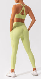 Nude Feel women’s Pilates and yoga activewear set by Plush Fashion Hub, featuring a seamless, fitted tank top and matching leggings.