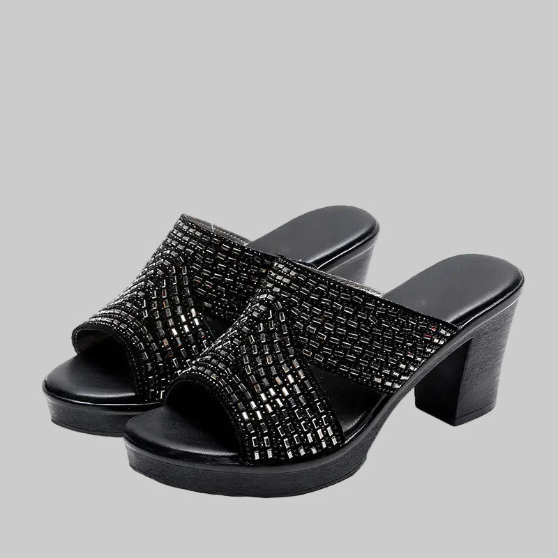 Women rhinestone platform high heels with thick heels, trendy high-heeled sandals for women, stylish and sparkling footwear.