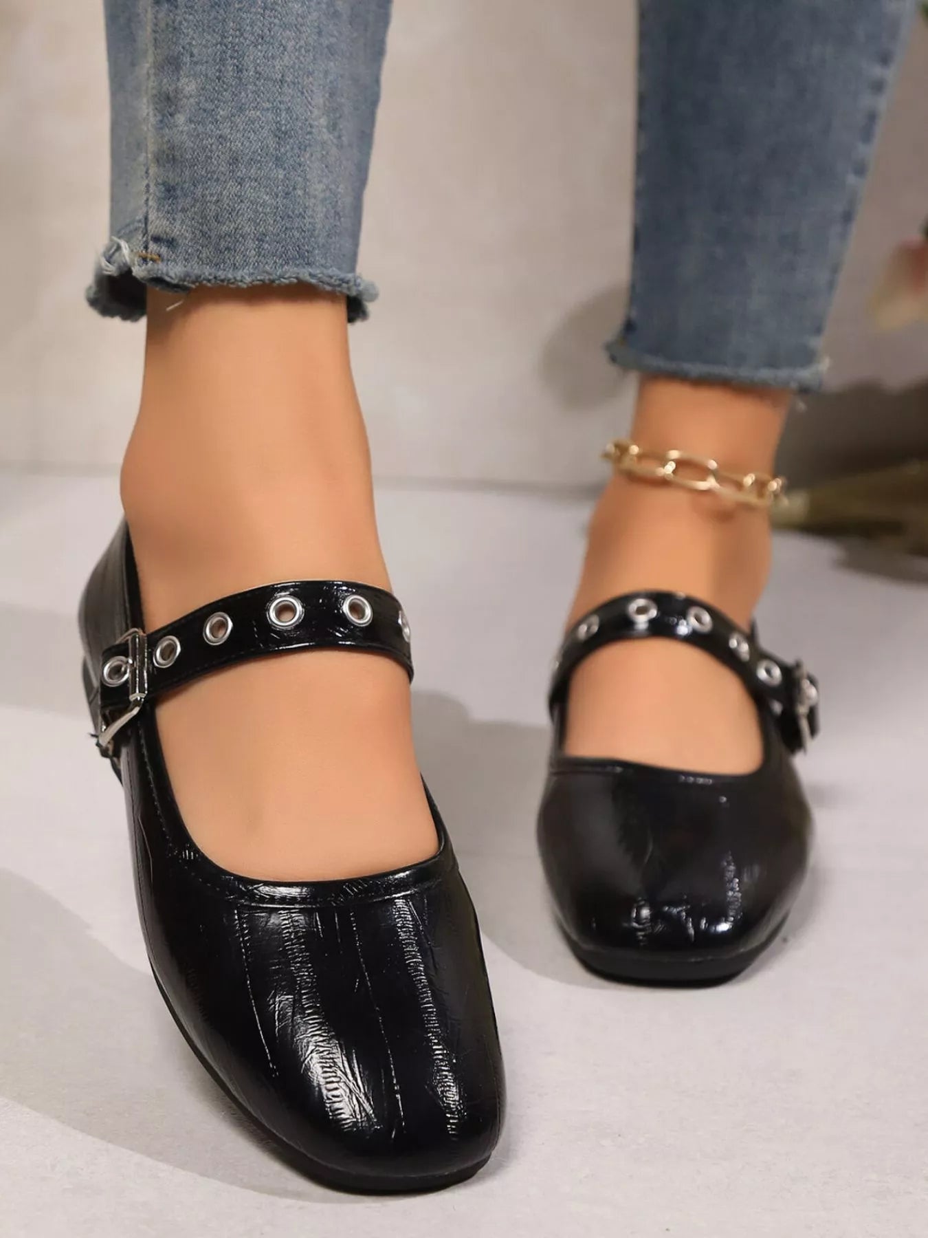 Classic round toe Mary Jane loafers in premium PU leather featuring a sleek design and stylish strap, by Trendsi.