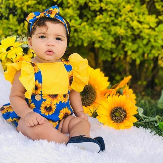 Girls' jumpsuit with suspenders from Trendy Attic Store01, featuring a stylish, comfortable design for young girls.
