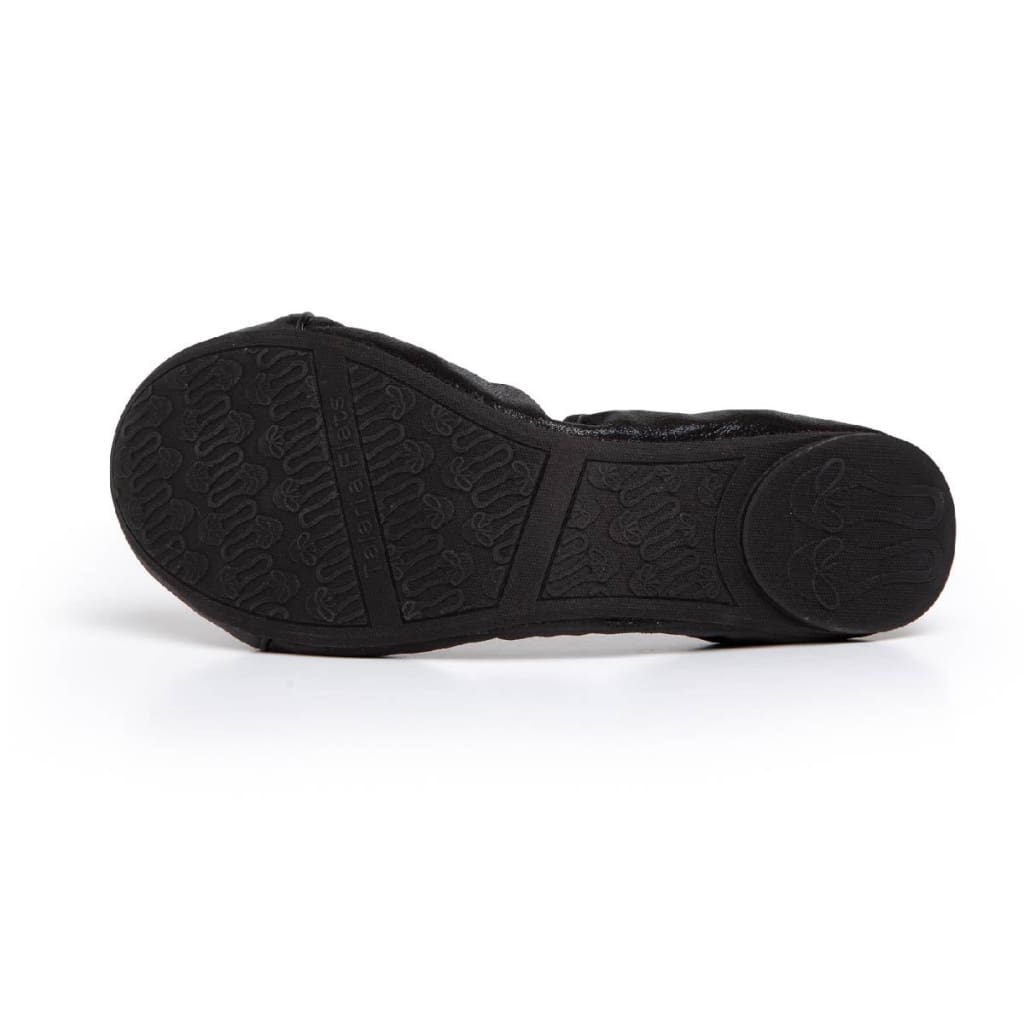Black flats shoes by Plush Fashion Hub featuring a sleek design and comfortable slip-on style.