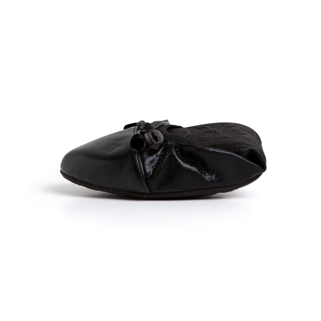 Black flats shoes by Plush Fashion Hub featuring a sleek, comfortable design perfect for everyday wear.
