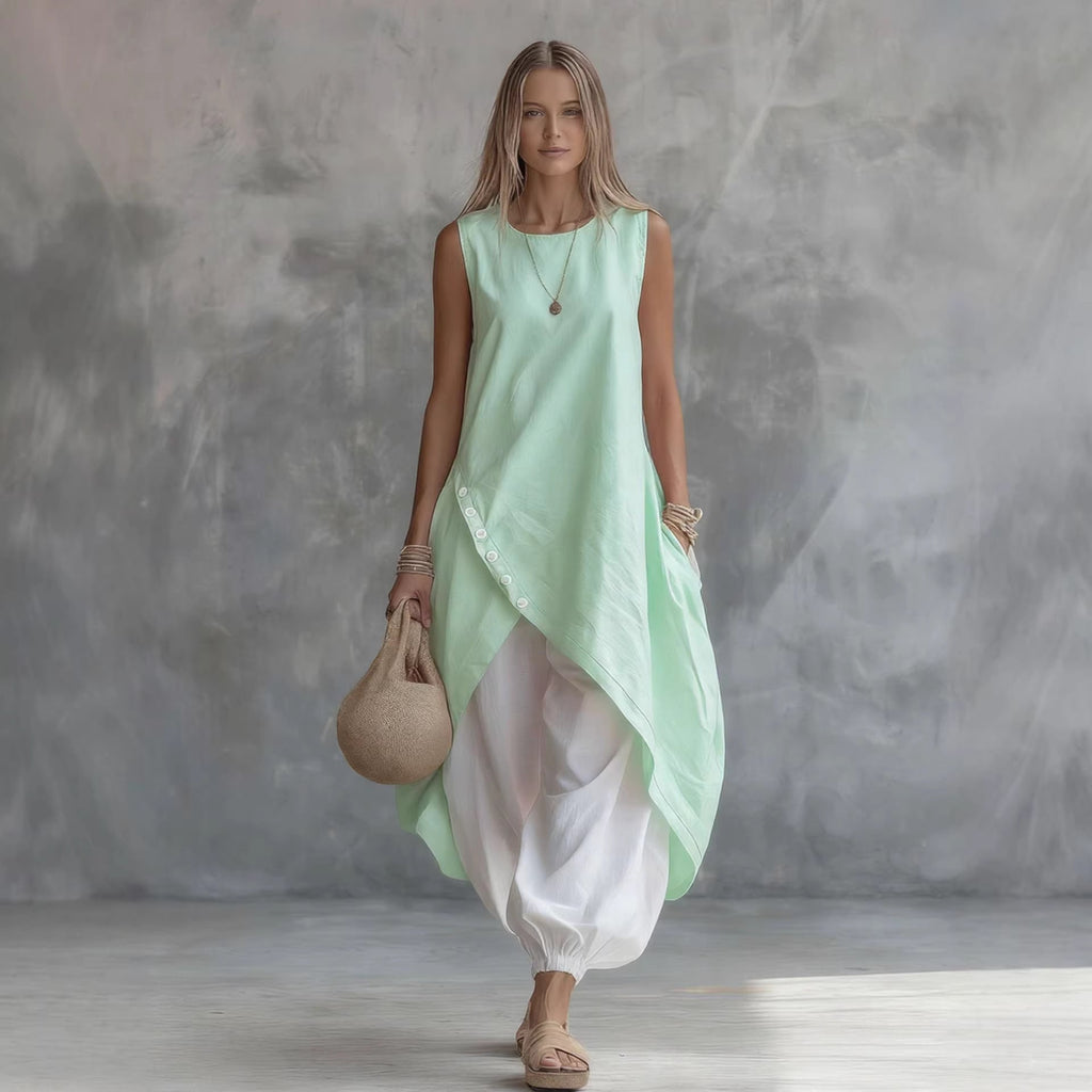 Solid-color sleeveless loose-fit casual dress with patch pockets from Plush Fashion Hub, perfect for relaxed everyday wear.