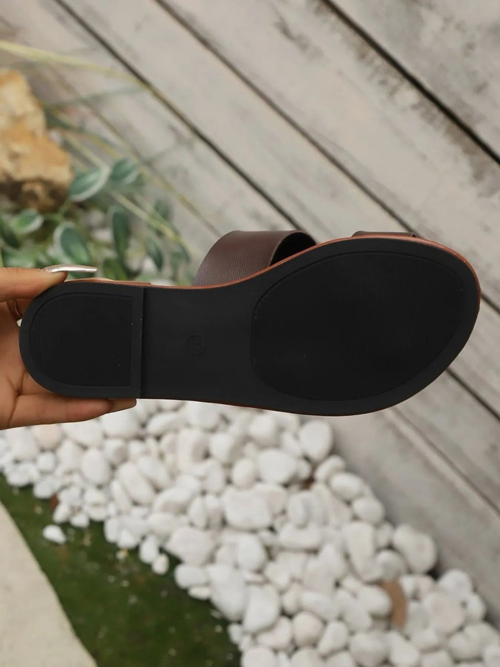 Women's vegan PU leather toe-loop flat sandals with comfortable design, perfect for everyday wear and casual outfits.